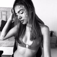 Emilyasm webcam model