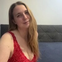 Hot-Lia695Live Webcam