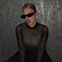 Офлайн-чат DorettaCarley