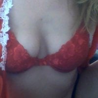 MissGoldy's Offline Chat Room