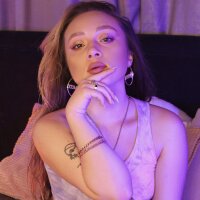 ms_buenass' Offline Chat Room