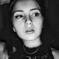 Emma_Stark's Offline Chat Room