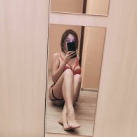 Eva_Stunning's Offline Chat Room