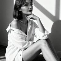 LorrieDegonia webcam model