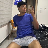 sexyboylatino12 webcam