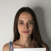 EllaLittle's Offline Chat Room