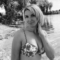 Lana_Foxyy webcam model