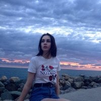 غرفة دردشة AhCherryMary دون اتصال