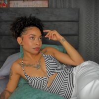 mitzi_motul webcam