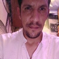 AlehandroCachondo's Offline Chat Room