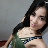 laura-51's Offline Chat Room