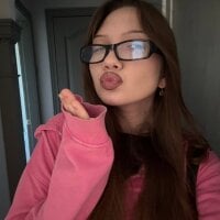 EmiIyKitty webcam model