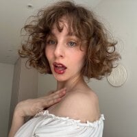 SweetPussyPrvtLive Webcam