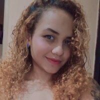 iara_lee offline chatrum