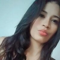 camila_west_t's Offline Chat Room