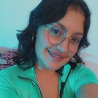 your_zari's Offline Chat Room