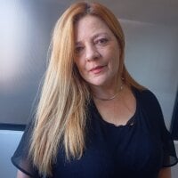 Casandra_Cruz webcam model