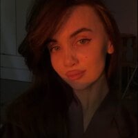 keepmewarmmm webcam model