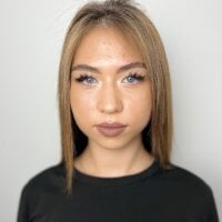 CharityBlare's Offline Chat Room