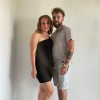 BradAndEmily's Offline Chat Room