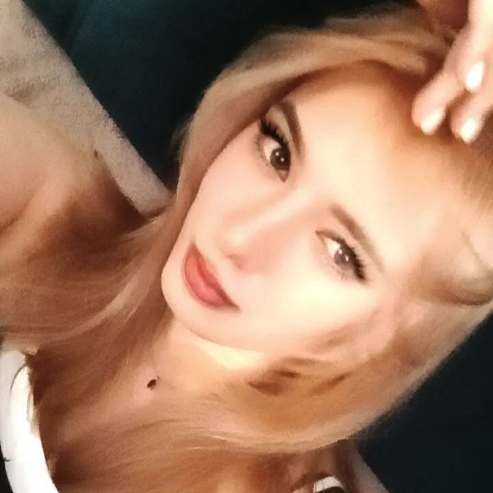 pinkyaura