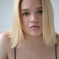 KeenaFigg webcam model