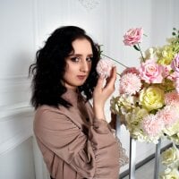 JulietMonli webcam model