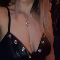 ห้องแชทออฟไลน์ของ HotxxxCoupleUk