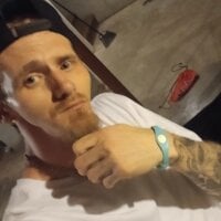 JohnnyHammersticks42 webcam