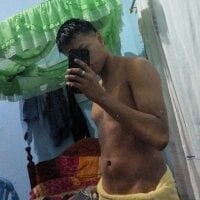 alejooxhot model avatar