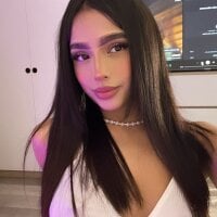 Ari_Moore webcam model