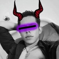 Snuff_blackDICK2000's Offline Chat Room