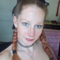 SexyRed247365 webcam