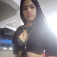 nikkitahot123