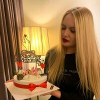 AdeleRoze офлайн чат стая