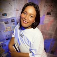 Sara_Channel01 webcam model