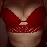 Scottish-Casey-XOX's Offline Chat Room