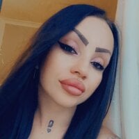 RoxxanaRoxxy's Offline Chat Room