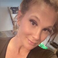 Model Ariasweetaspie