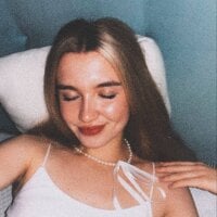 Annetsun05's Offline Chat Room