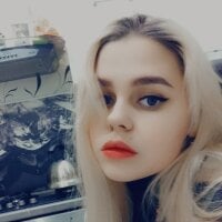 Hena_Akker_'s Offline Chat Room