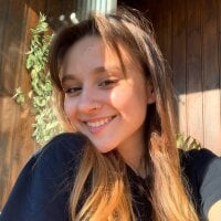 CaitliNealn Offline chat-huone