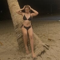 yoursexyladyLory19 webcam