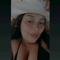 Mayllah__ webcam