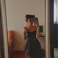 ChloeeeZakura webcam model