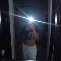 diamant-co Adlı Modelin Çevrimdışı Sohbet Odası