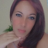 latinasquirttxxx's Offline Chat Room