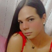 valeria_sexyhott's Offline Chat Room