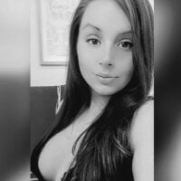 StrokeForNoemiii's Offline Chat Room