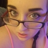 mybbwhotwife's Offline Chat Room